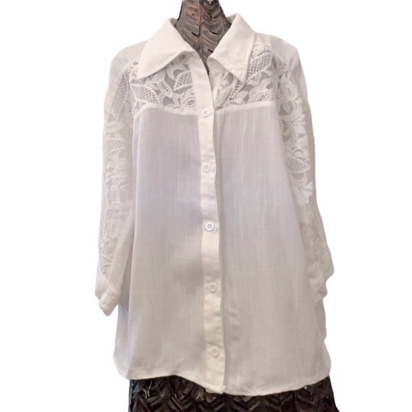 Floryday Tops - Lined Floral Lace Easy Button Up Blouse